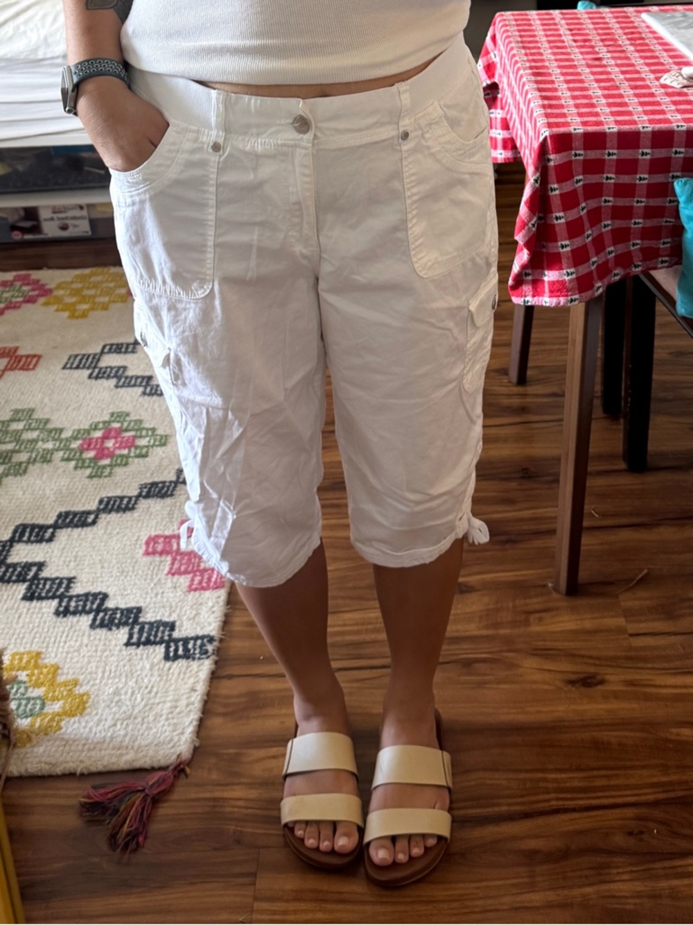 Gloria Vanderbilt Women’s White Cotton Blend Cargo Capri Pants Size 12 - Picture 2 of 10